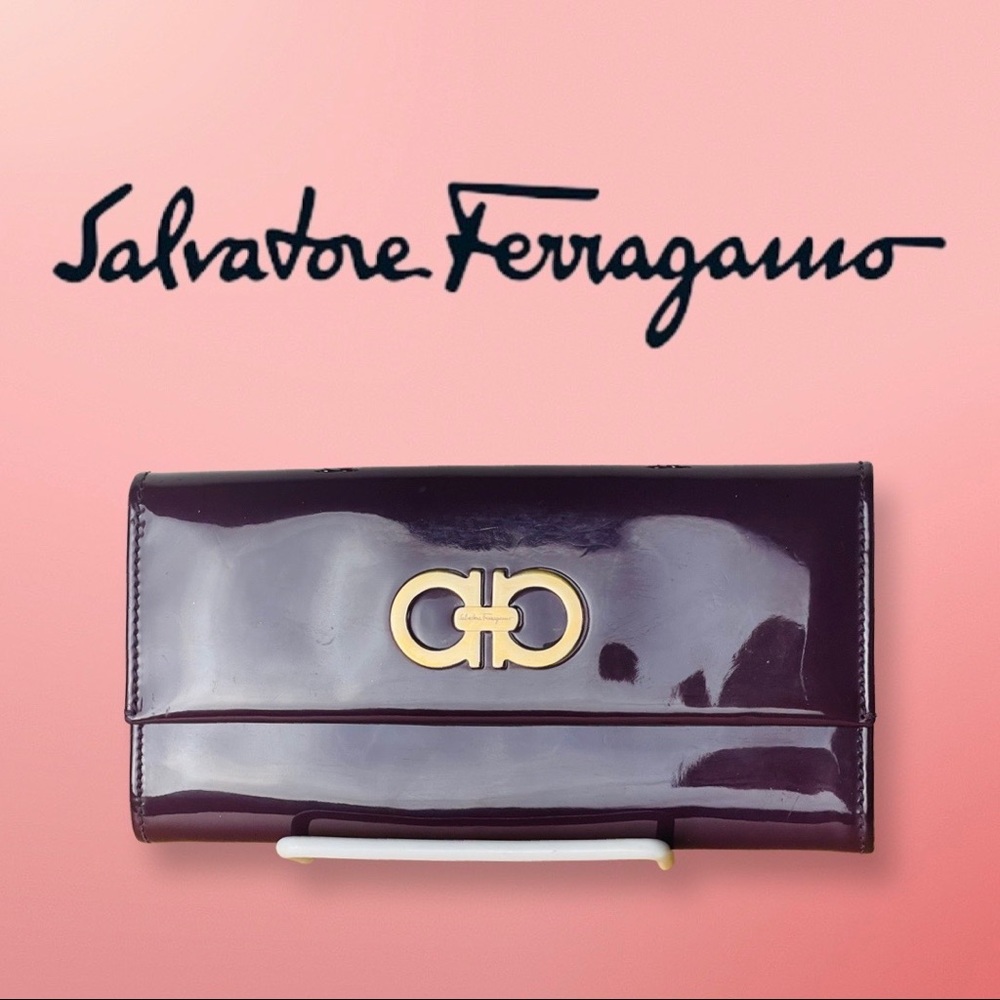 Beautiful Salavatore Ferragamo Long Bifold Wallet